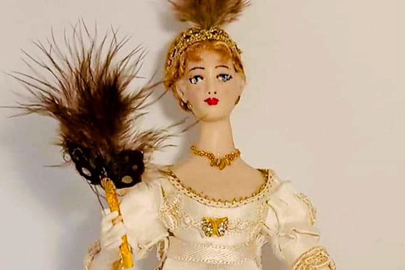 Daphne Bridgerton Netflix Mini Doll 