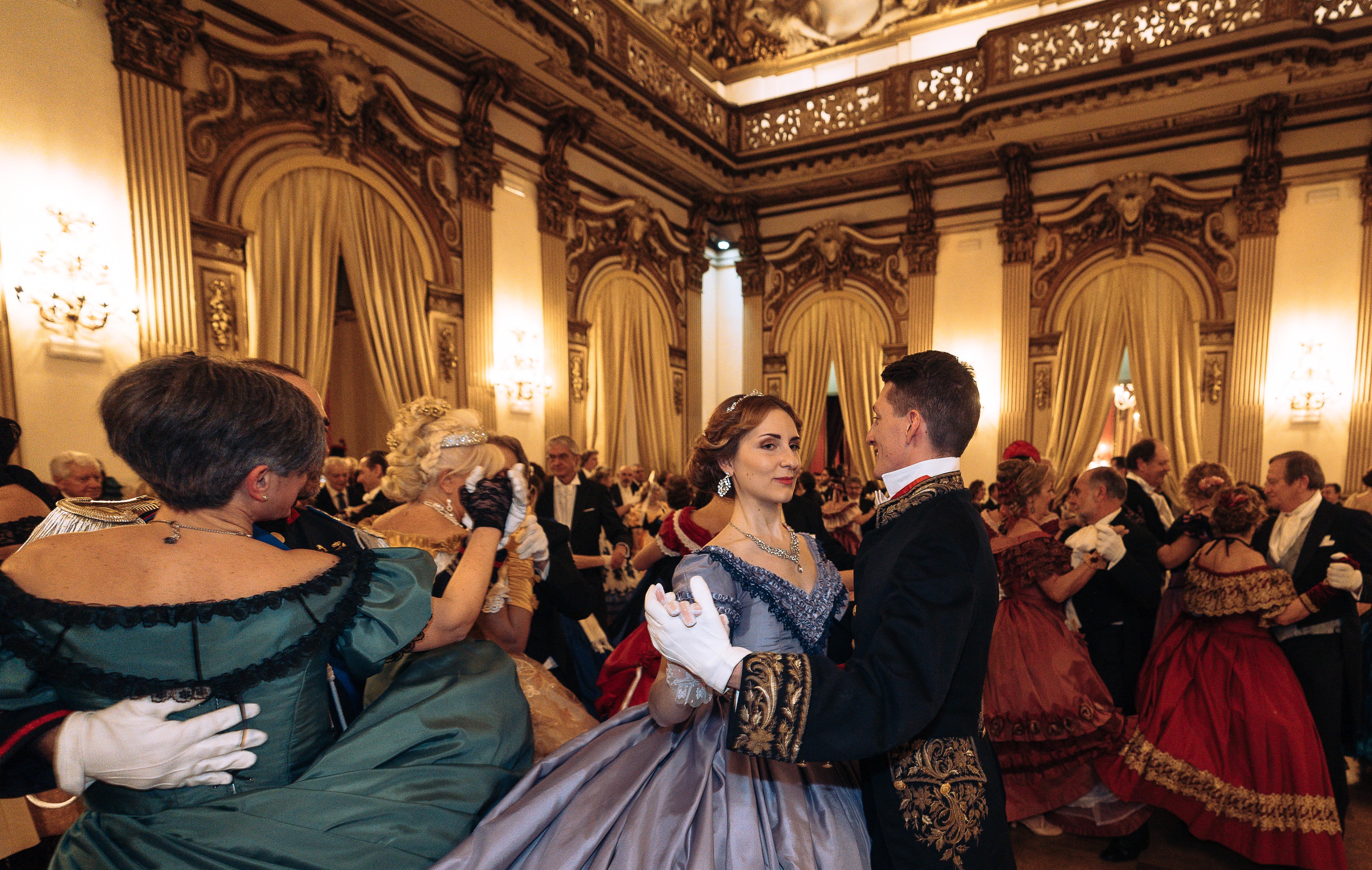 video Compagnia Nazionale Danza Storica