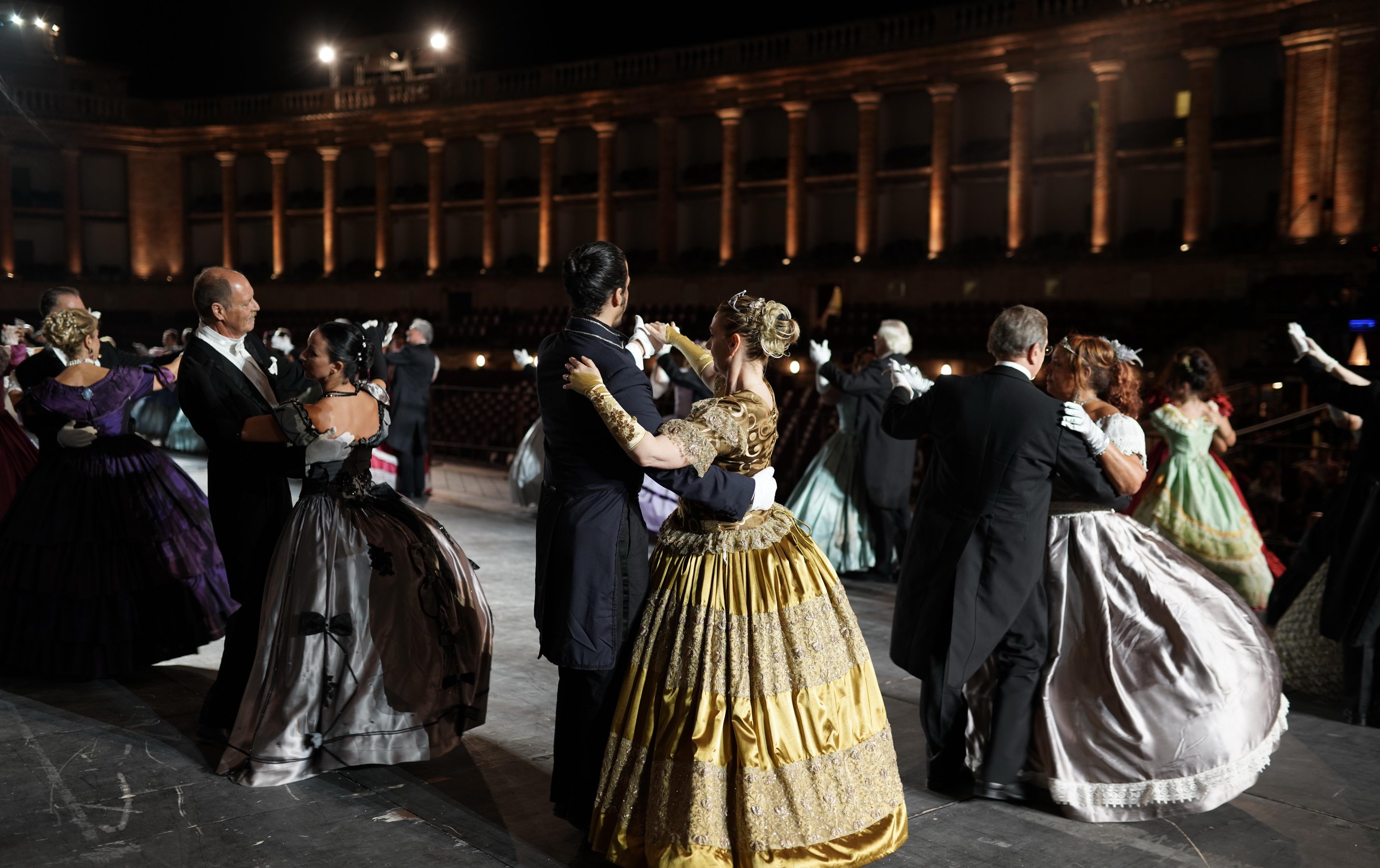 video Compagnia Nazionale Danza Storica