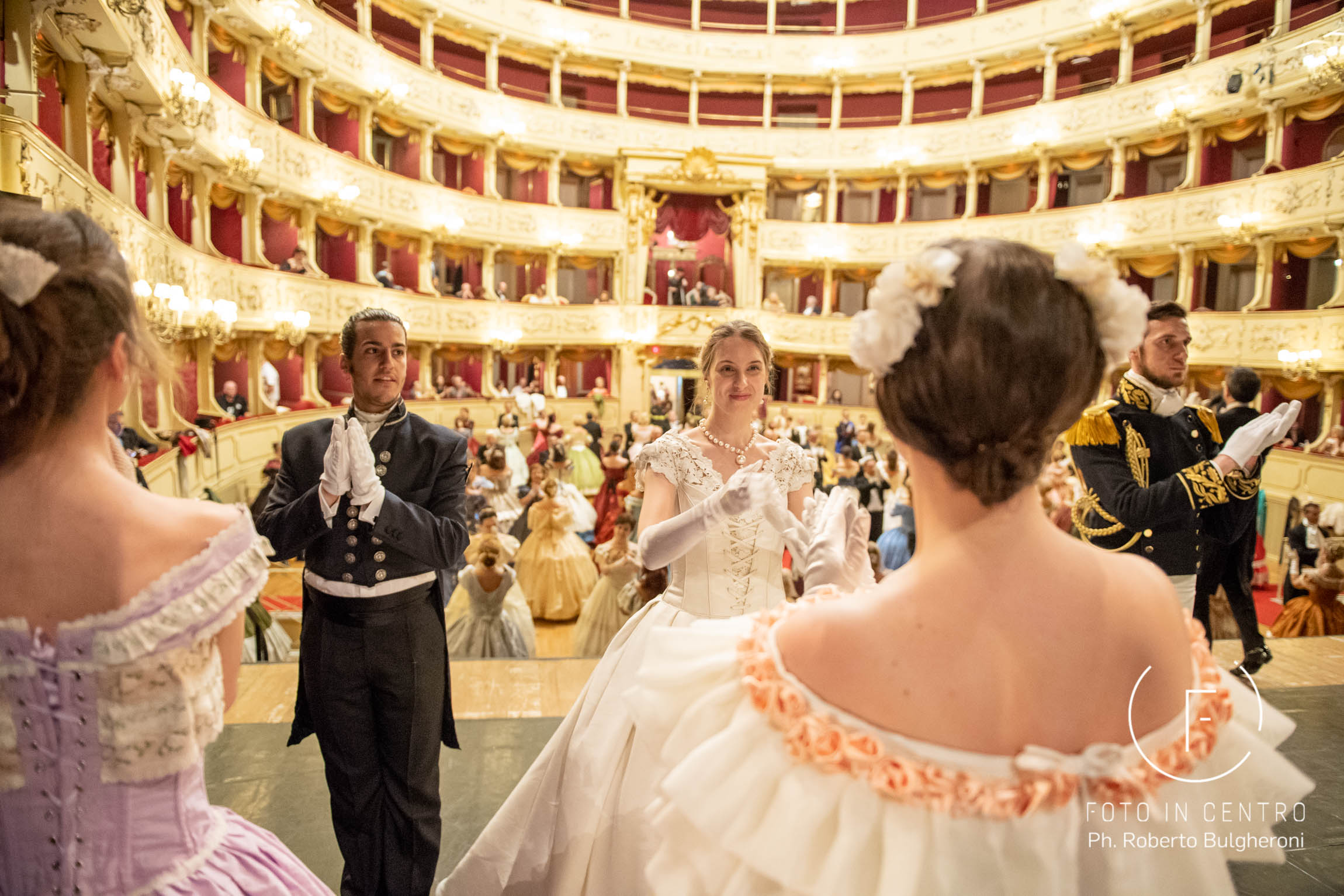 video Compagnia Nazionale Danza Storica